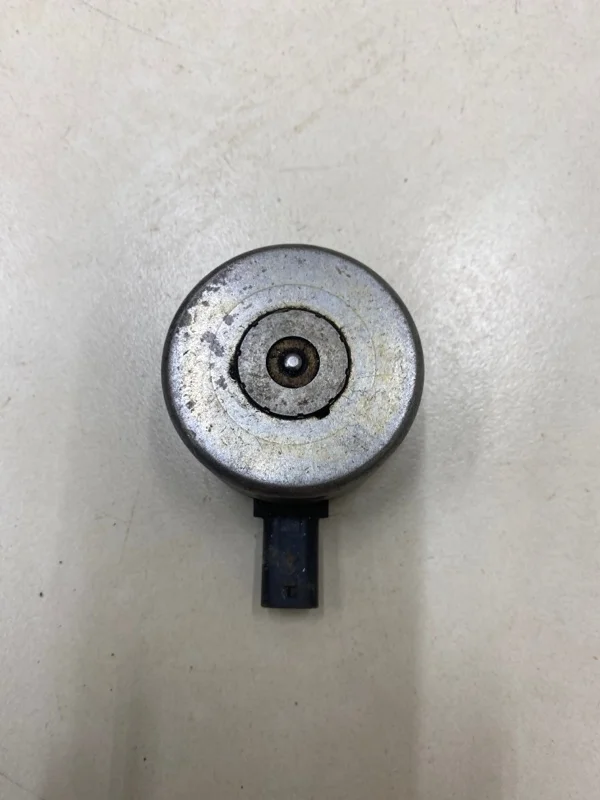 Клапан изменения фаз грм Opel Astra J