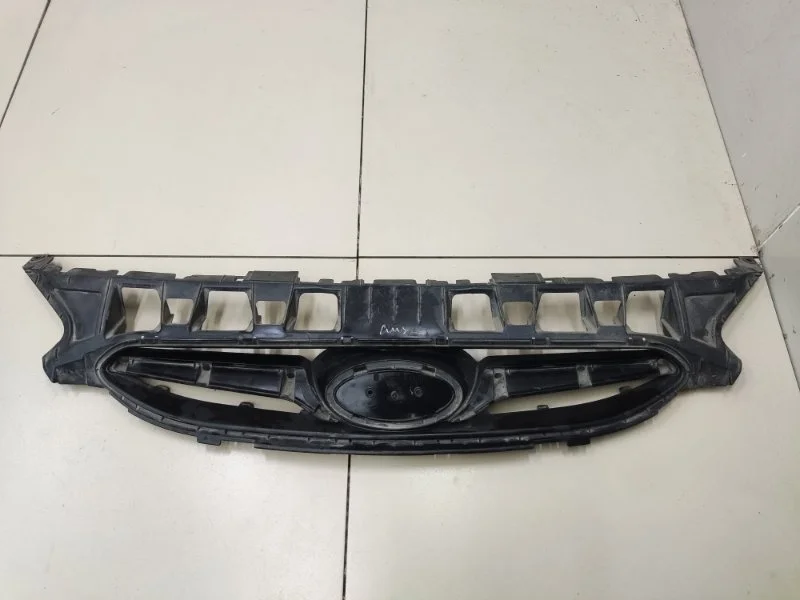 Решетка радиатора Hyundai Solaris 1 До 2015