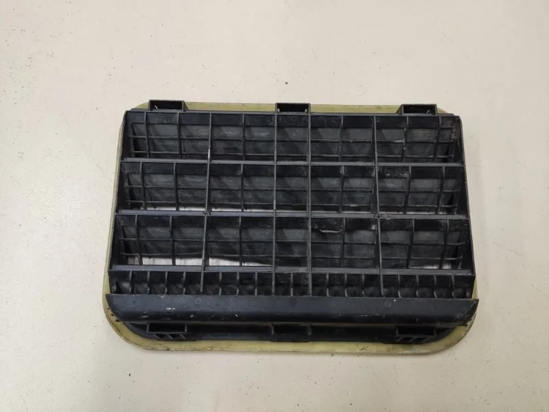 Решетка вентиляционная Porsche Cayenne 955 2003