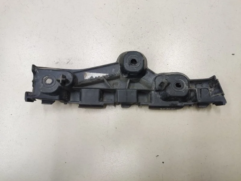 Кронштейн бампера передний левый Renault Logan 2