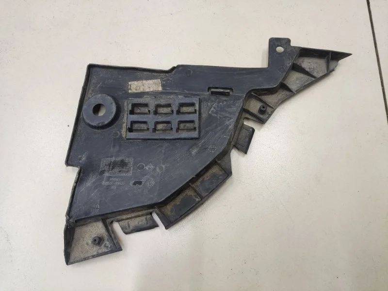 Пыльник бампера передний левый Renault Logan 2