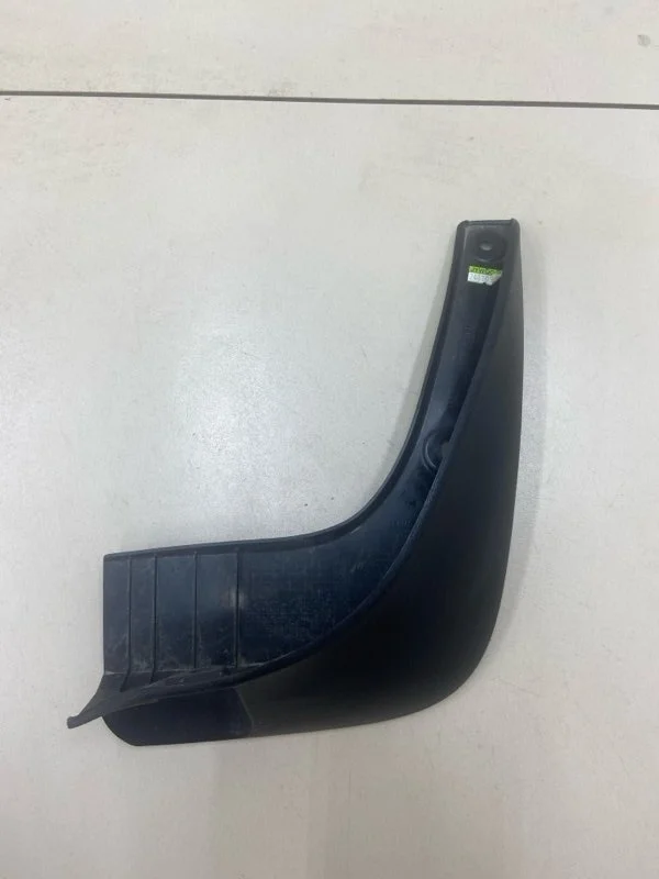 Брызговик задний правый Kia Sportage 3 SL