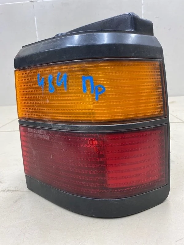 Фонарь наружный задний правый Volkswagen Passat B3