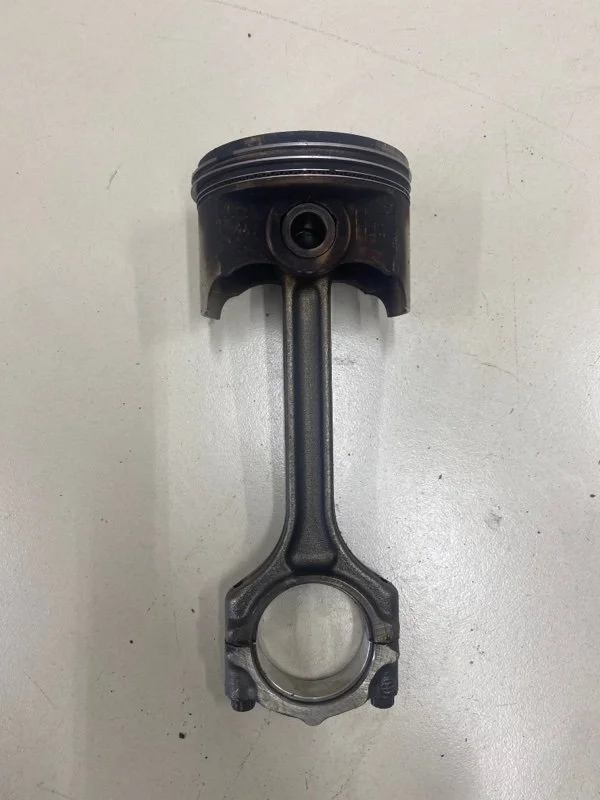 Поршень ДВС с шатуном Mitsubishi Lancer 10 CY2A