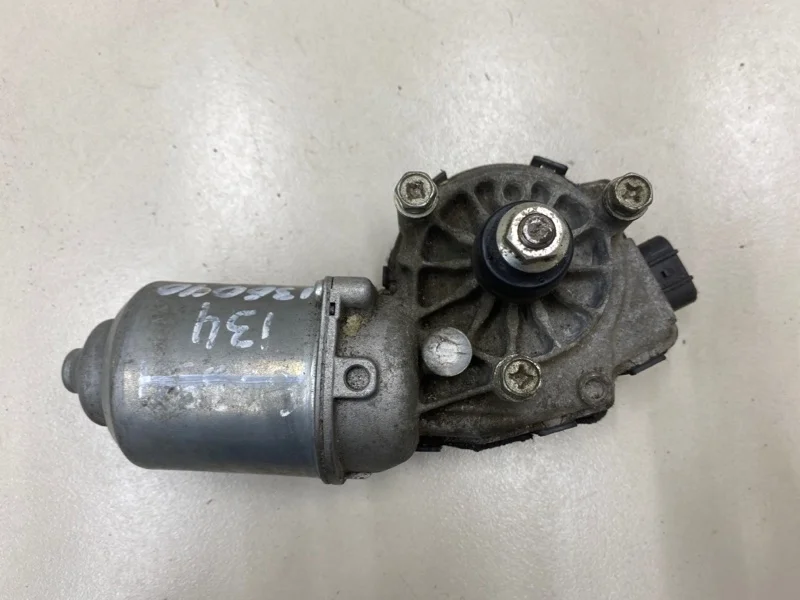 Моторчик стеклоочистителя передний Toyota Rav4