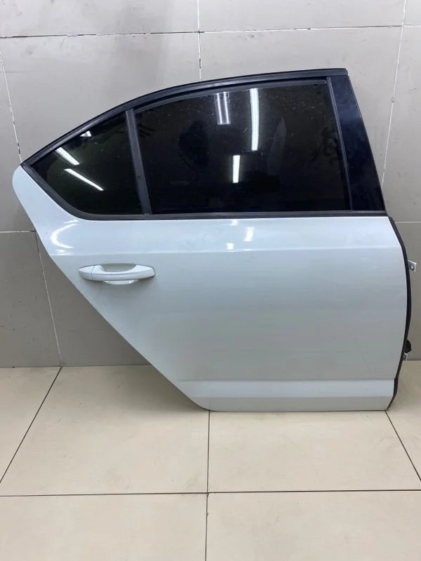 Дверь задняя правая Skoda Octavia A7 CWVA 2018