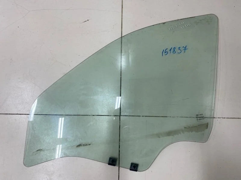 Стекло двери переднее левое Renault Logan 1 LS0A