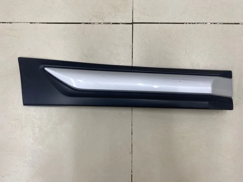 Молдинг двери задний правый Mitsubishi Outlander 3