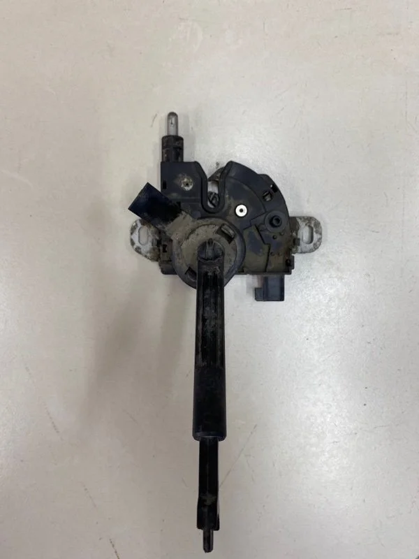 Замок капота Ford Focus 2 СЕДАН ASDA 1.4 БЕНЗИН