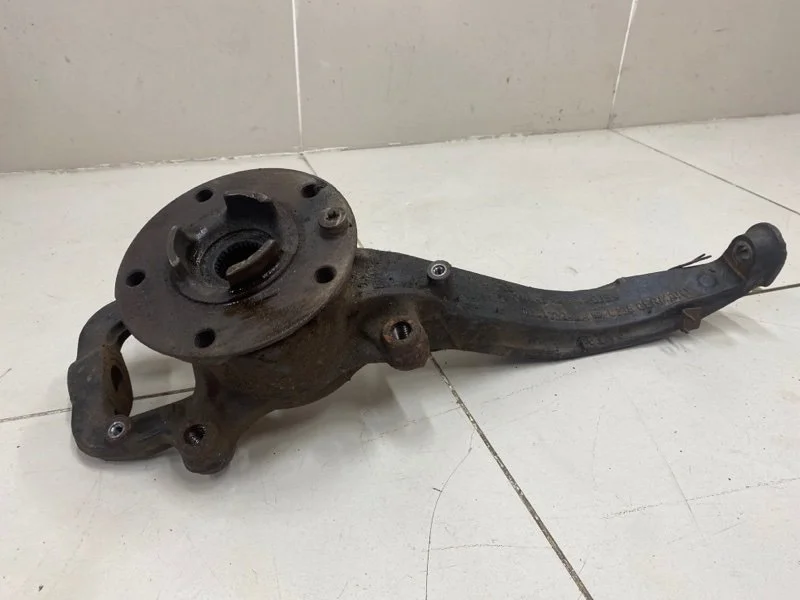 Кулак поворотный передний правый Volkswagen