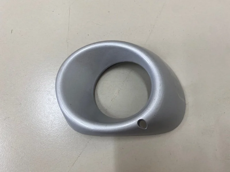 Рамка противотуманной фары левая Mitsubishi