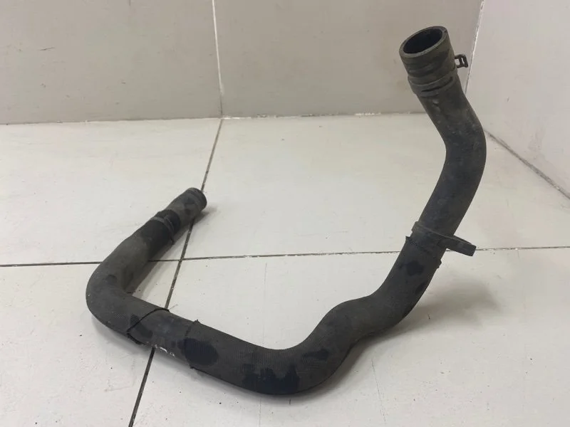 Патрубок системы охлаждения Skoda Octavia A7 CWVA