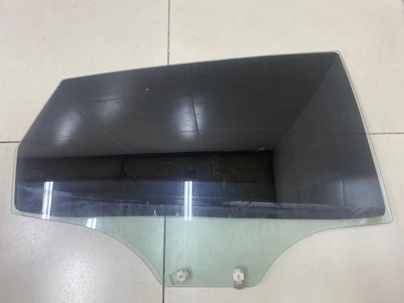 Стекло двери заднее правое Hyundai Solaris 1 RB