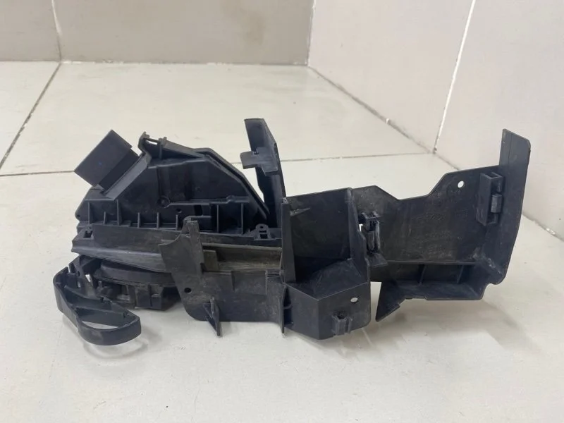 Замок двери передний левый Ford Focus 3 СЕДАН PNDA