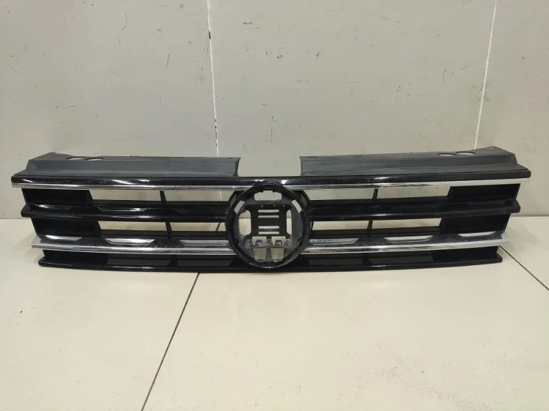 Решетка радиатора Volkswagen Tiguan 2