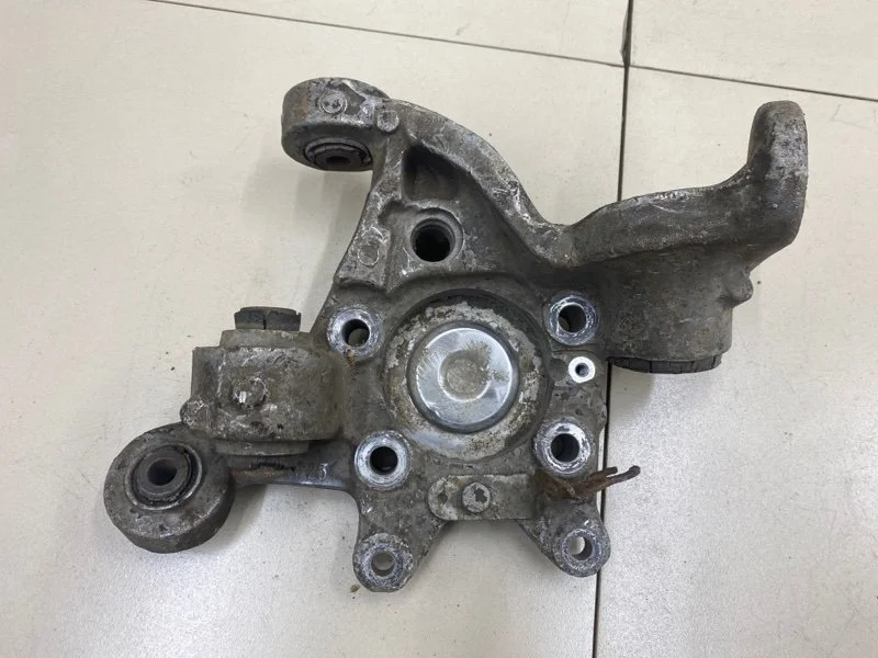 Кулак поворотный задний левый Volvo S80 TS B5244S