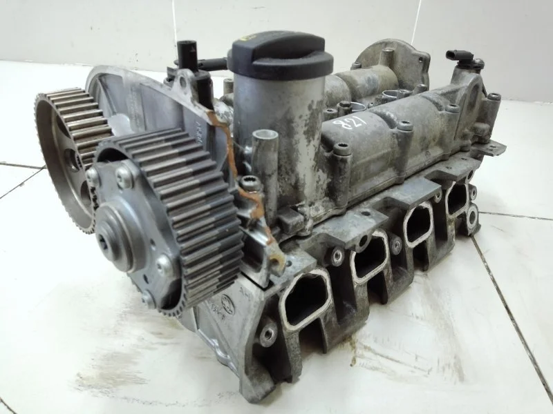 Головка блока цилиндров Skoda Octavia A7 CWVA 2018