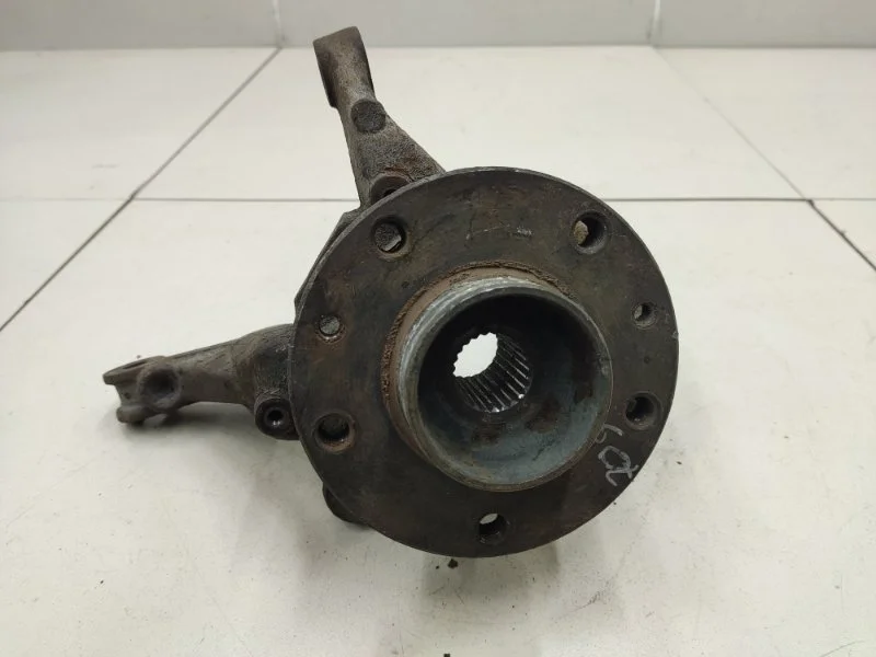 Кулак поворотный Renault Duster 1 H4M438 2016