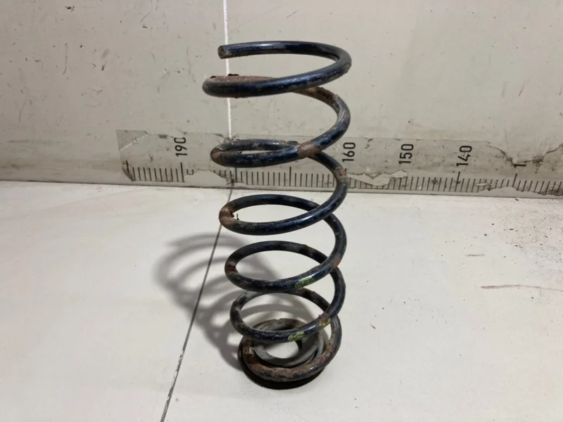 Пружина подвески задняя Hyundai Verna 2 MC СЕДАН
