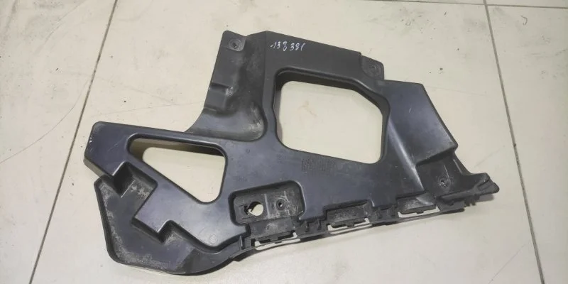 Кронштейн бампера задний правый Renault Megane 2