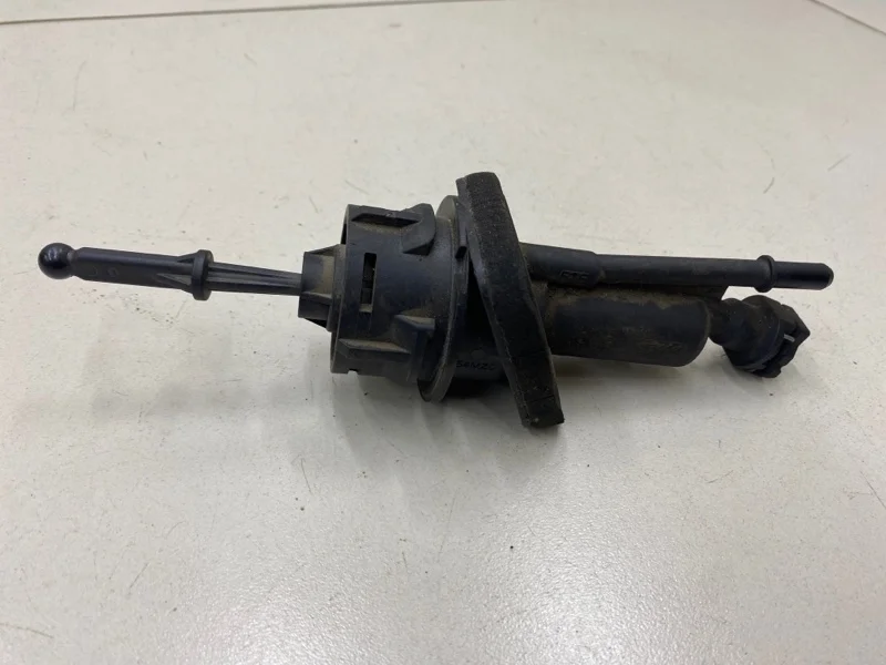 Цилиндр сцепления главный Ford Focus 2