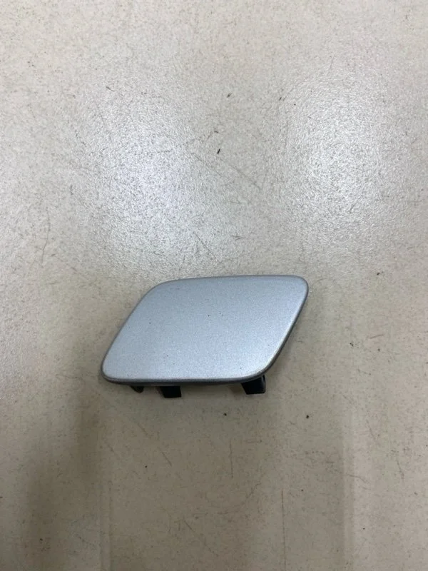 Крышка форсунки омывателя фары левая Volkswagen