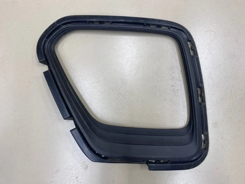 Рамка противотуманной фары левая Kia Soul 3 SK3