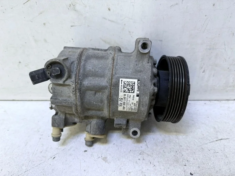 Компрессор кондиционера Skoda Octavia 2013-2020 A7 FL