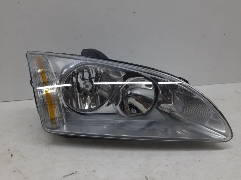 Фара Ford Focus 2004-2008