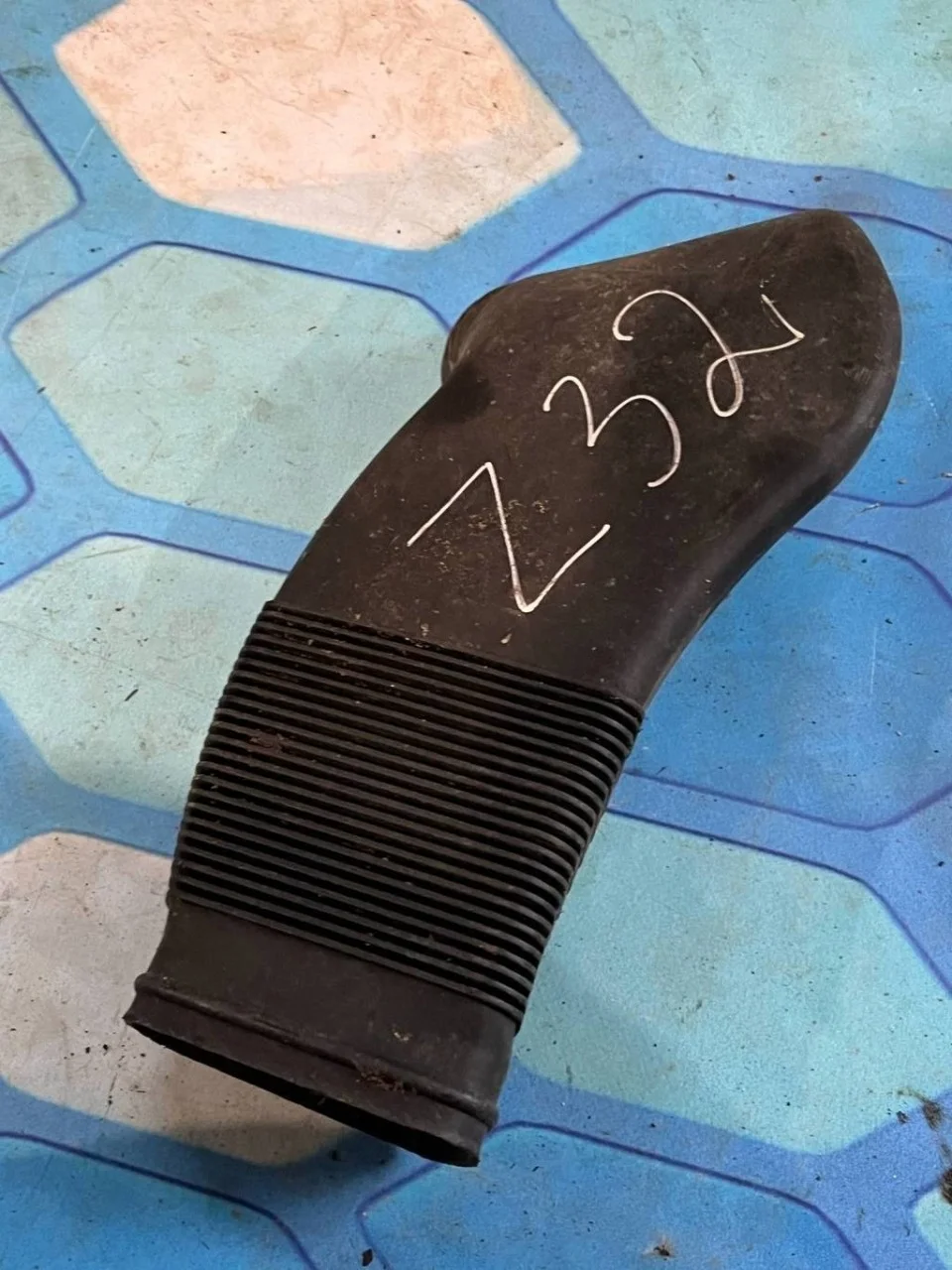 Патрубок воздуховод двс Audi A6 2003 C5