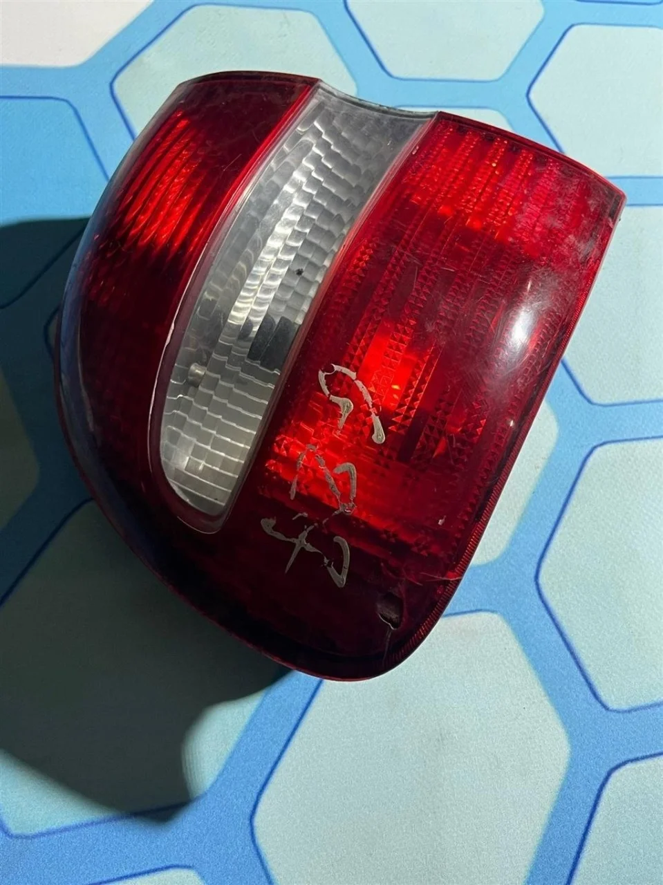 Фонарь задний левый универсал Volvo V40 2003