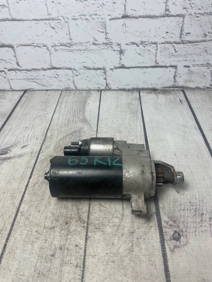 Стартер Audi A4 2004 B8