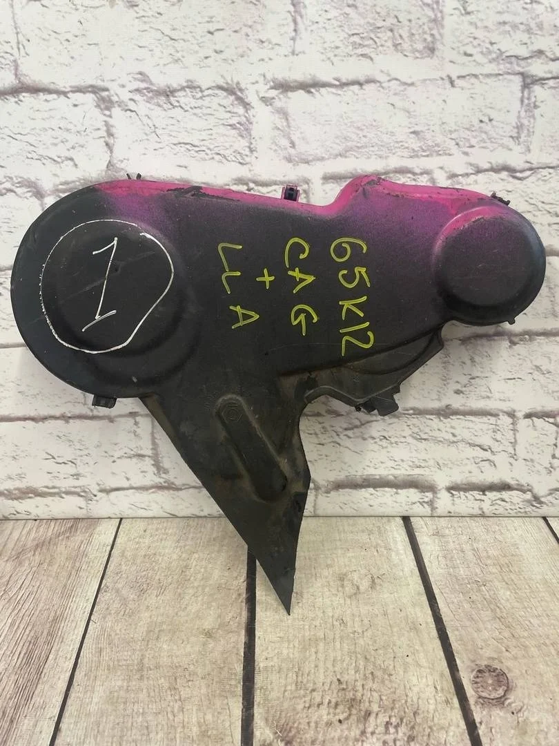 Защитный кожух грм верх Audi A4 2004 B8