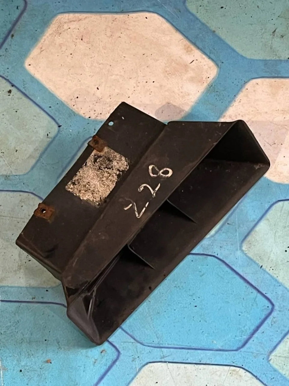 Фланец фоздухозаборника Audi A6 2004 C5