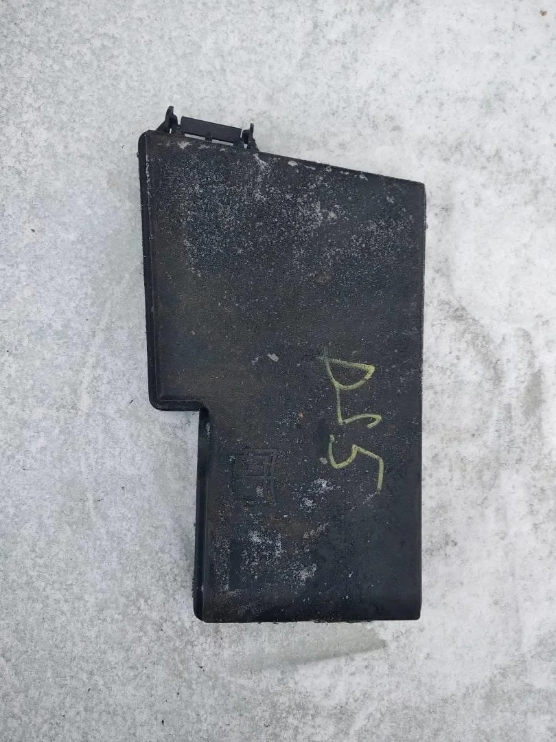 Крышка блока предохранителей Ford Focus 2 2005