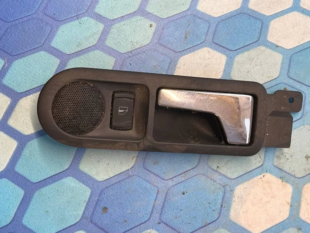 Ручка открывания двери внутренняя задняя левая VW Passat 2005 B5+