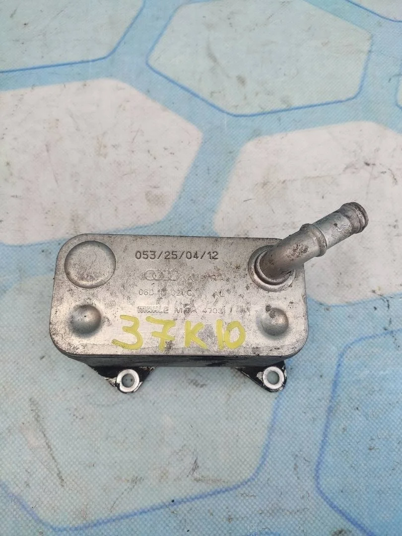 Радиатор масляный Skoda Octavia 2006 A5