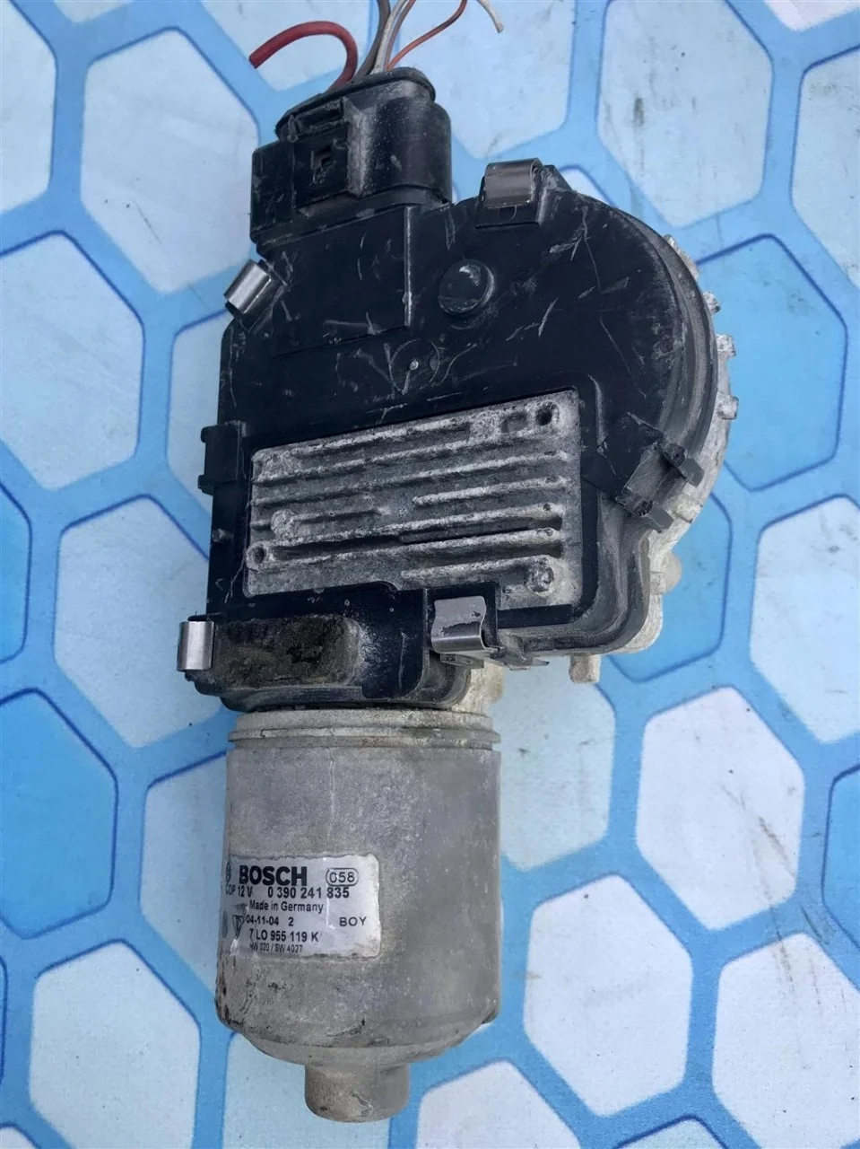 Моторчик стеклоочистителя передний VW Touareg 1 2006