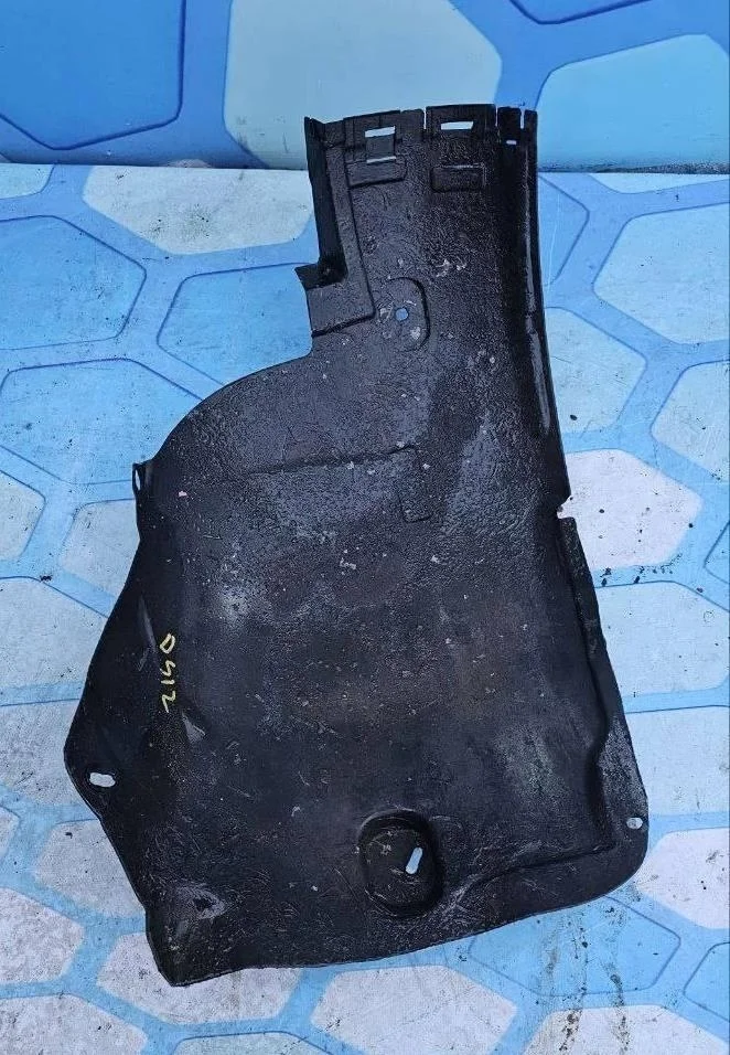 Подкрылок передний левый задняя часть Opel Astra H 2006