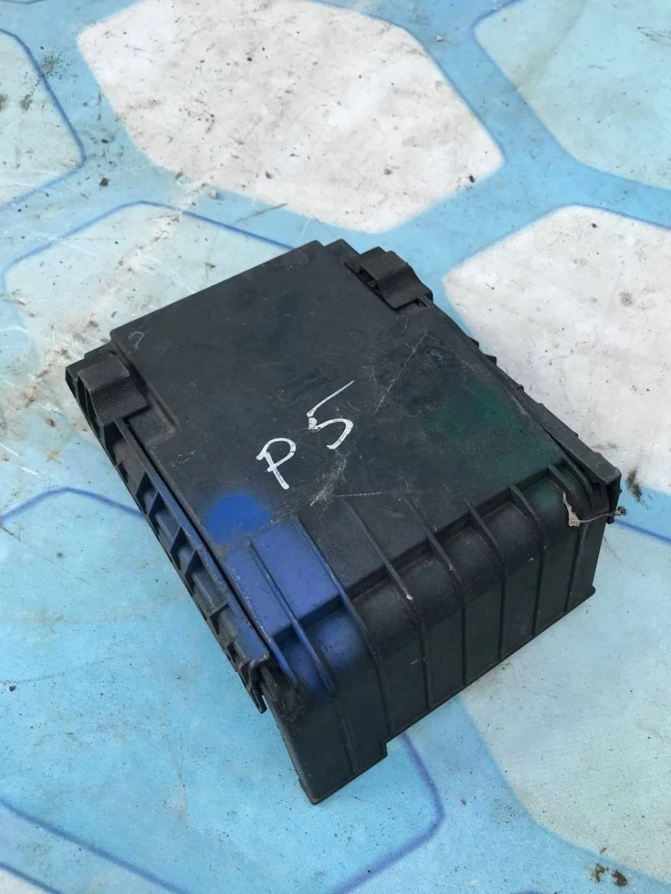 Крышка блока предохранителей VW Passat 2006 B6