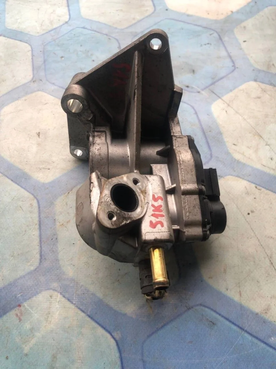 Клапан егр VW Passat 2007 B6