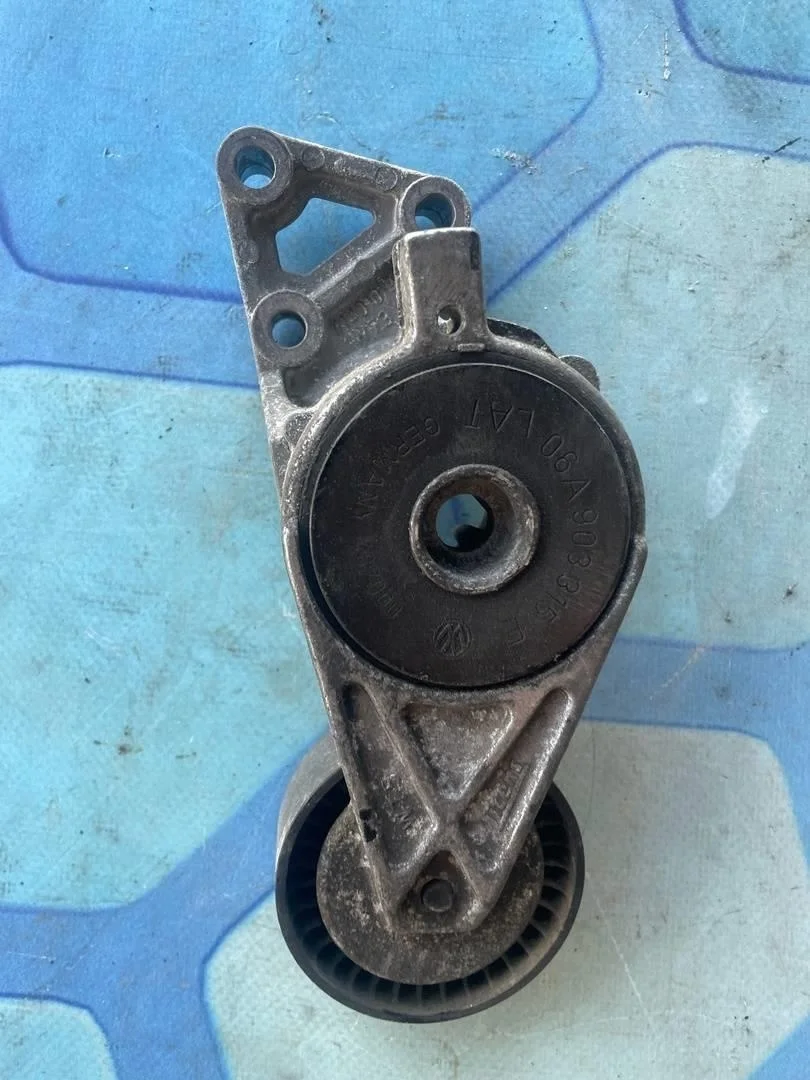 Ролик натяжителя ремня VW Passat 2007 B6