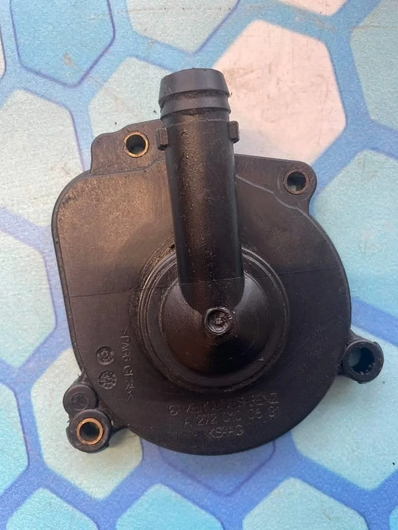 Крышка вентиляции картерных газов Mercedes ML 2007 W164