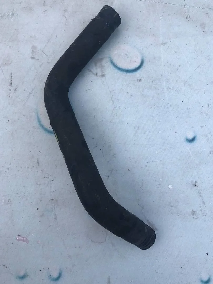 Патрубок охлаждения VW Passat 2007 B6