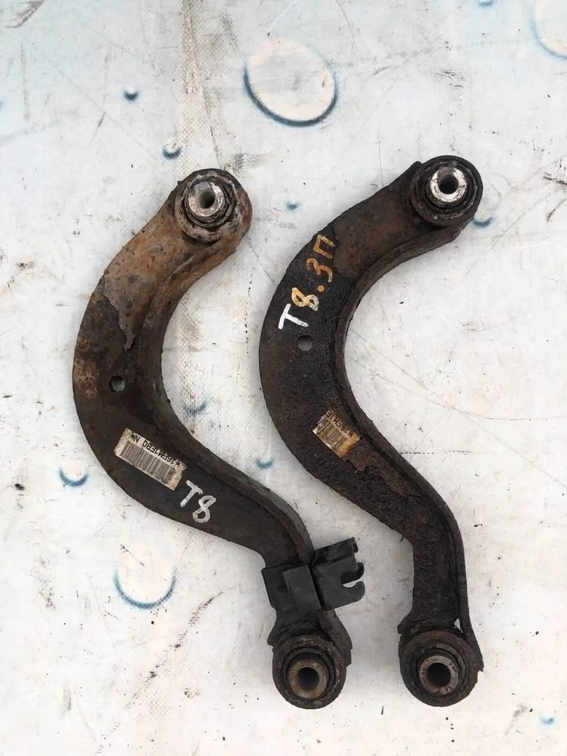 Рычаг верхний VW Passat 2007 B6