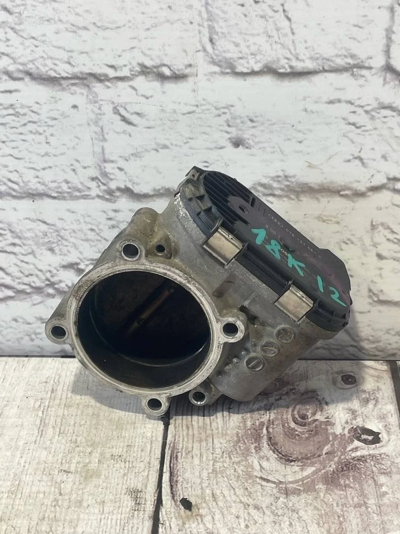 Дроссельная заслонка Audi A6 2008 C6