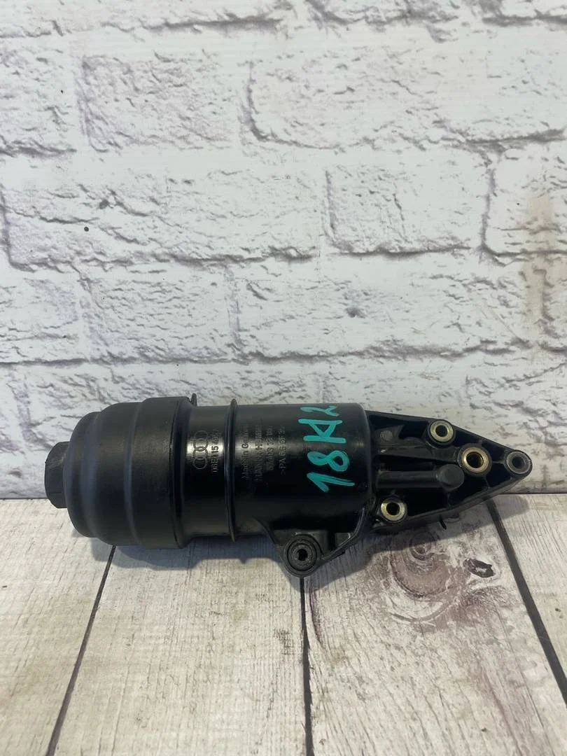 Корпус масляного фильтра Audi A6 2008 C6