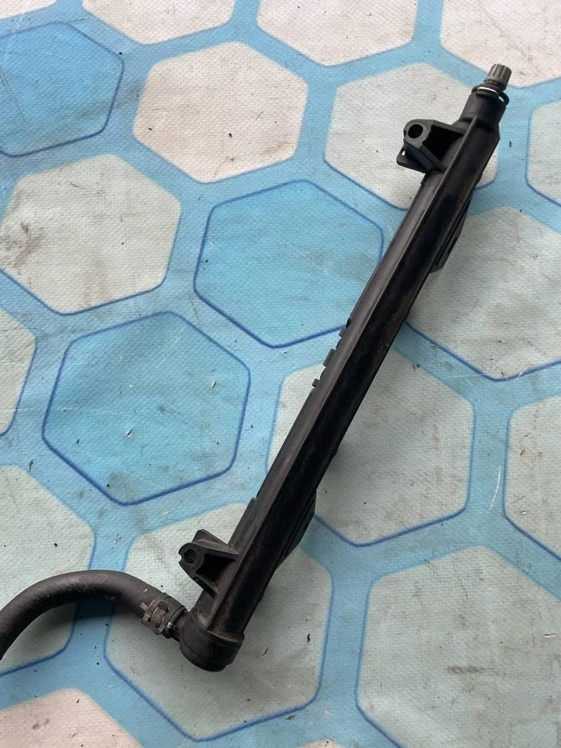 Топливная рампа VW Golf 2008