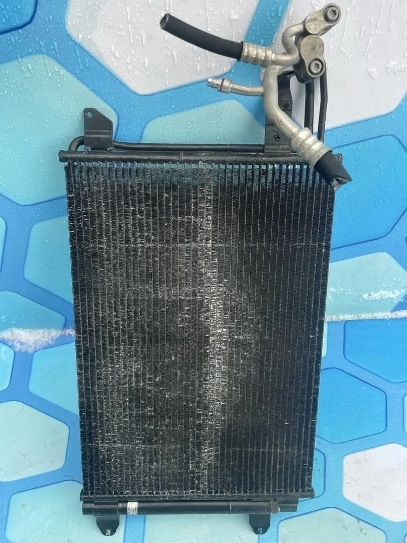 Радиатор кондиционера VW Jetta 2008