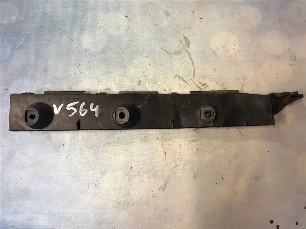 Кронштейн заднего бампера левый Lexus RX 400h 2008